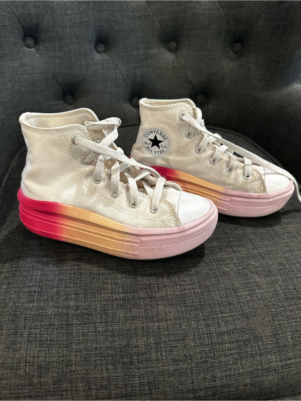 Girls size 13 high top Converse